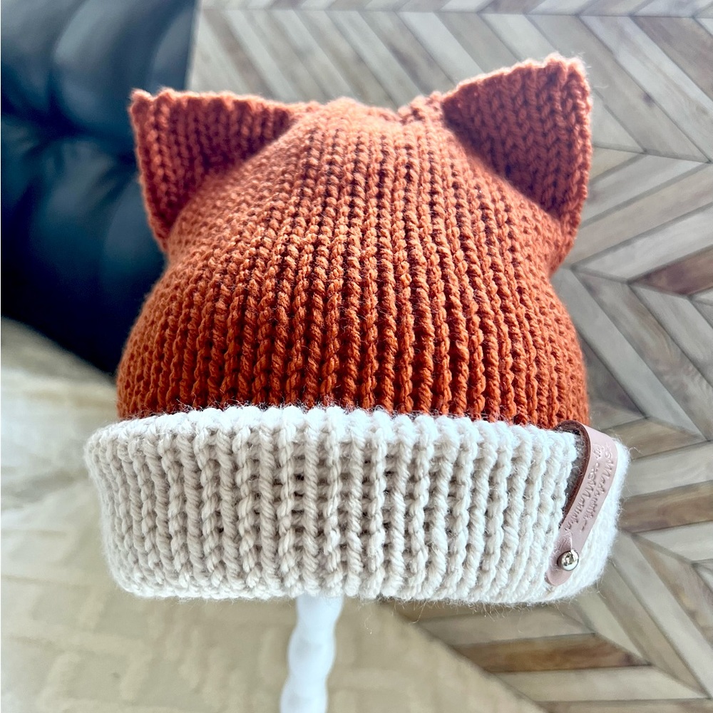 Soft Knitted sly fox beanie hat, woodland tiny fox beanie hat. Size 0-6 month